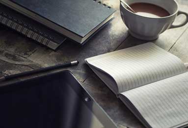 英超日本国脚与战犯照片合影，在华英国球迷向俱乐部抗议：请真诚道歉，并表明永远反法西斯立场